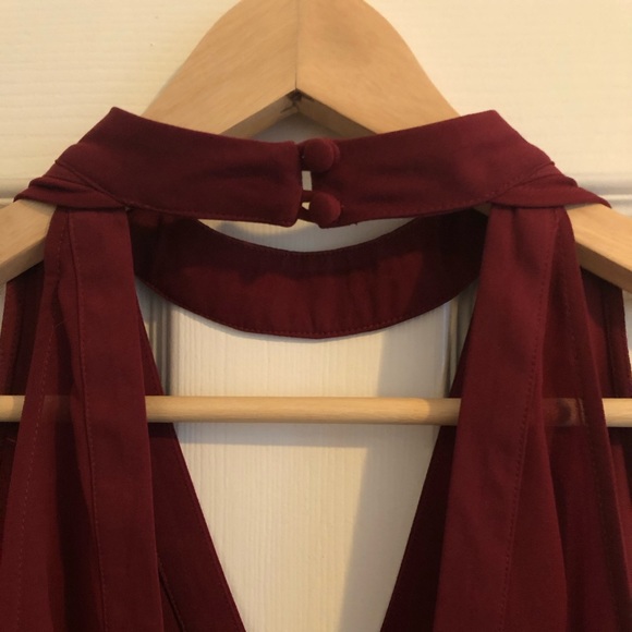 Crimson high-neck, open back, cocktail dress - Picture 4 of 5